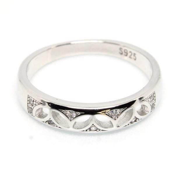 925 Sterling Silver Ring 2.040 g