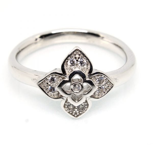 925 Sterling Silver Ring 2.850 g