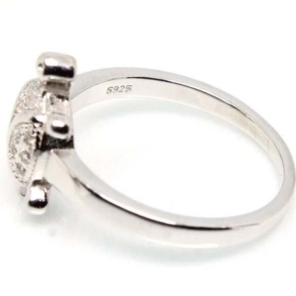 925 Sterling Silver Ring 3.220 g